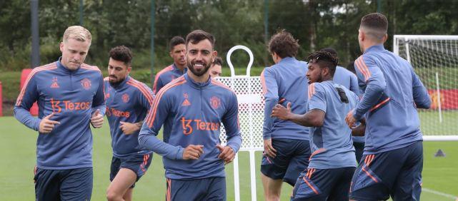 跟队：邓弗里斯很可能缺席米兰德比，奥古斯托做好顶替准备（队记：邓弗里斯恐缺席米兰德比，奥古斯托已准备顶替首发）