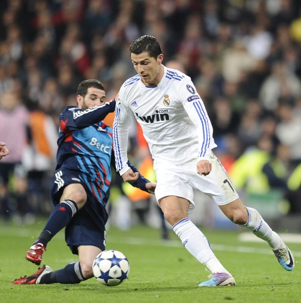 杜兰特中投命中，比赛节奏被点燃（杜兰特中距离跳投命中，比赛节奏瞬间提速）