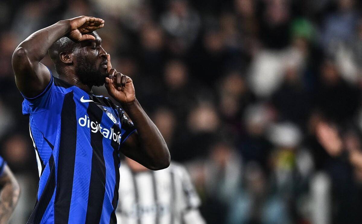 大逆转！阿根廷男排险胜芬兰 国际排联发文致敬德切科 世锦赛创纪录（惊险逆转！阿根廷男排力克芬兰，国际排联致敬德切科，世锦赛刷新纪录）